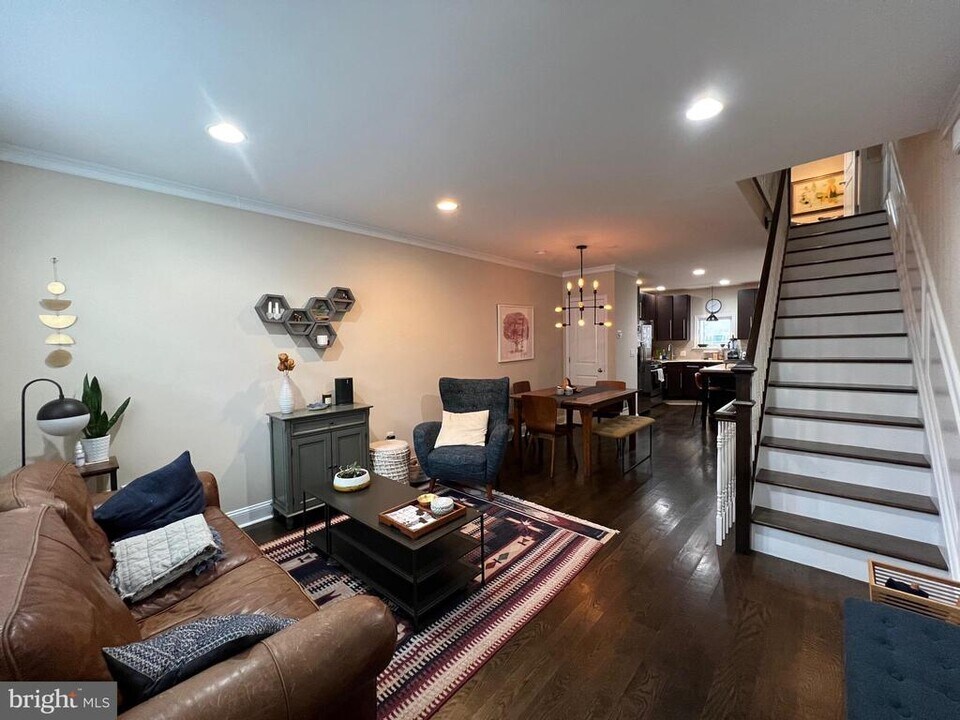 1244 S Juniper St in Philadelphia, PA - Building Photo