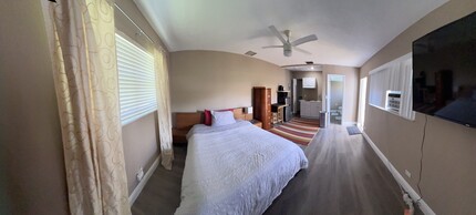 880 NW 72nd Ter, Unit #2 in Plantation, FL - Building Photo - Building Photo