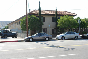 Villa Castaic Apartments