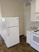 102 N Dallas St in Palmer, TX - Building Photo - Building Photo