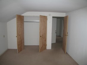 234 E McCormick Ave, Unit Upper in State College, PA - Building Photo - Building Photo