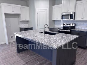 921 Riva Pkwy in Norman, OK - Building Photo - Building Photo