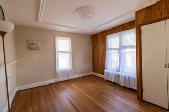 16 Smith St in Danbury, CT - Building Photo - Building Photo