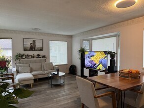 7040 William St in Vancouver, BC - Building Photo - Building Photo