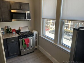 1692 Commonwealth Ave, Unit 3 in Boston, MA - Building Photo - Building Photo