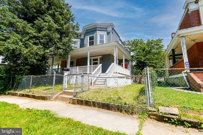 property at 3603 Oakmont Ave