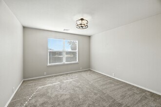 3933 Brook Hollow Dr in Schertz, TX - Building Photo - Building Photo