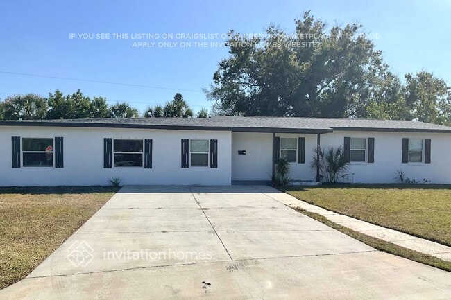 4000 Marlin Dr SE in St. Petersburg, FL - Building Photo - Building Photo