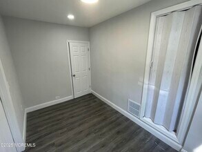 413 Ridge Ave in Asbury Park, NJ - Building Photo - Building Photo