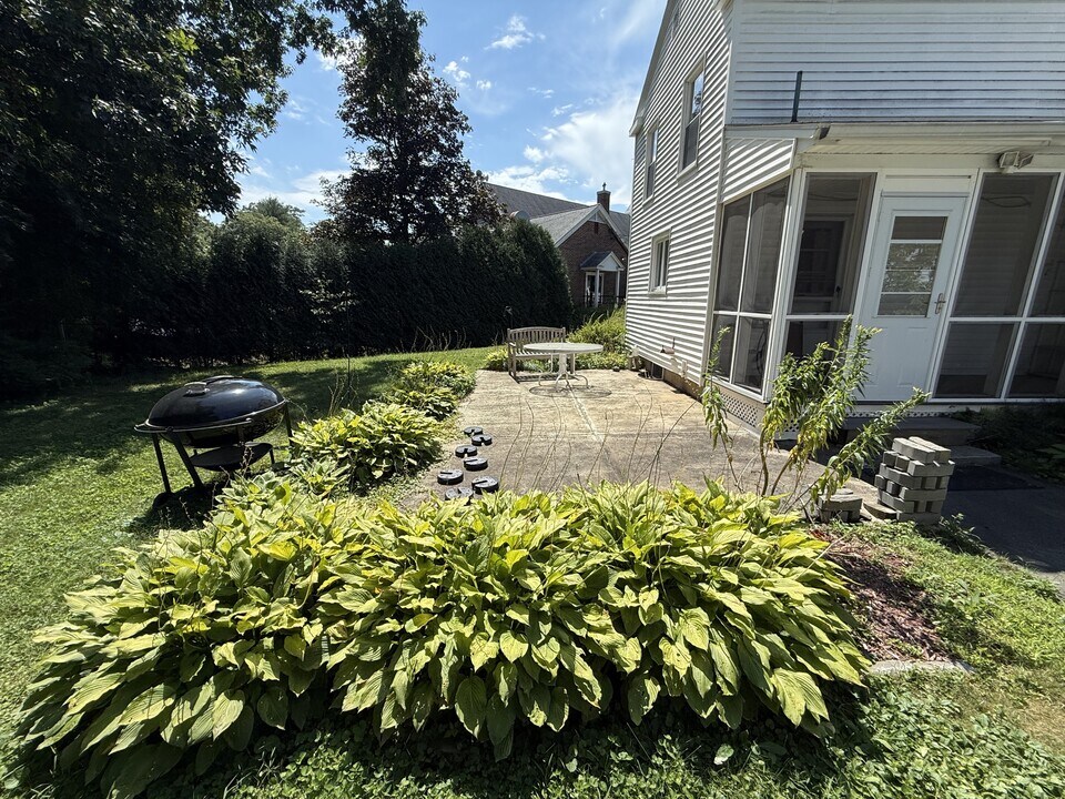 20 Hall Ave in Andover, MA - Building Photo