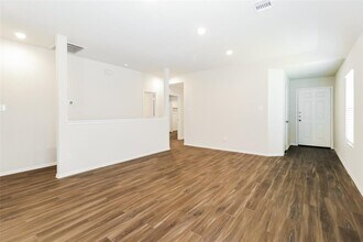 2440 Copper Cyn Dr in Conroe, TX - Building Photo - Building Photo