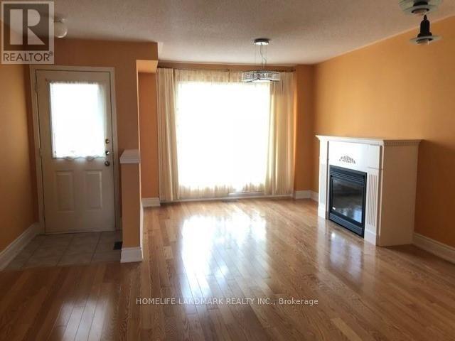 16 Moresby St in Richmond Hill, ON - Building Photo - Building Photo