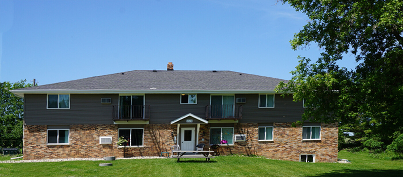 The Ridge Apartments in West Bend, WI - Building Photo