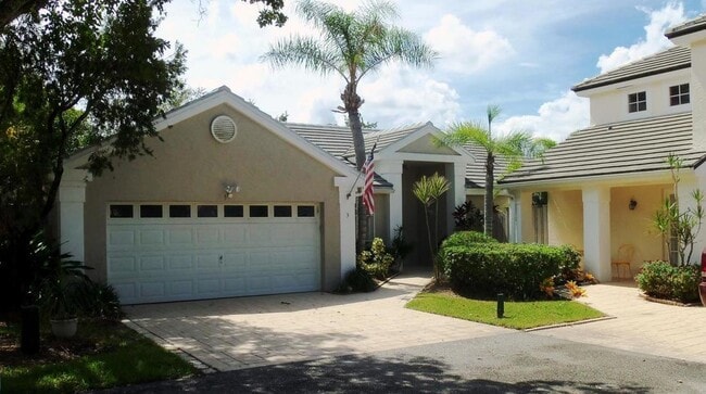 property at 3 Commodore Pl