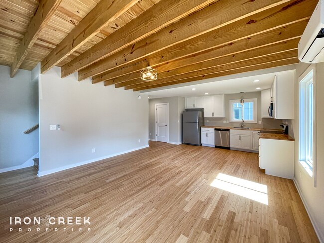71 E Cascade St in Asheville, NC - Building Photo - Building Photo