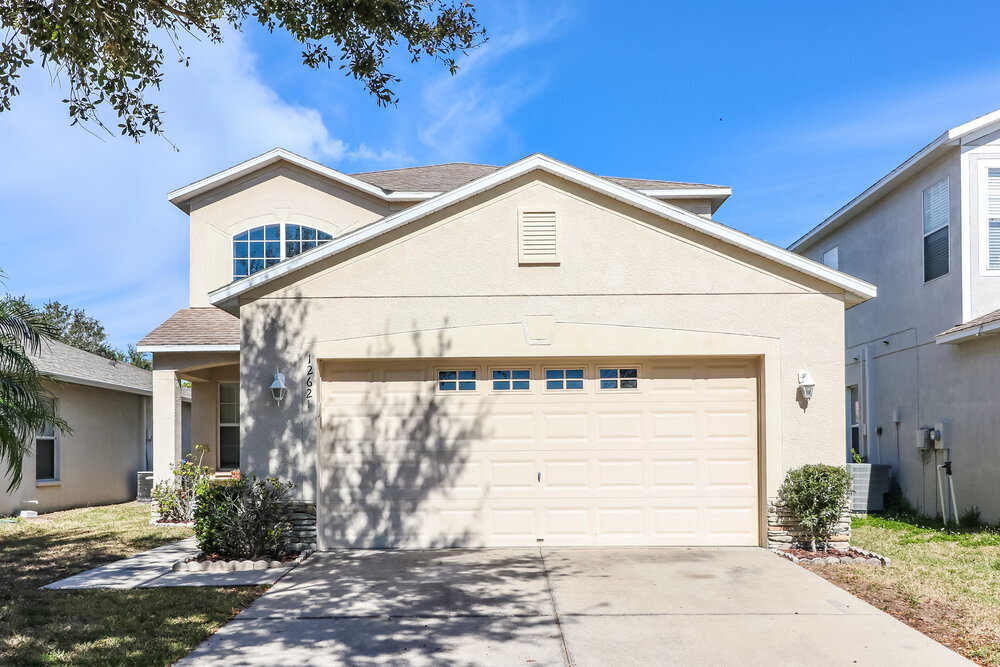 12621 Evington Point Dr in Riverview, FL - Building Photo