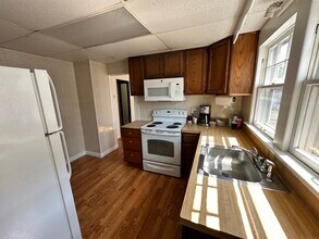 128 Grove Pl in West Haven, CT - Building Photo - Building Photo
