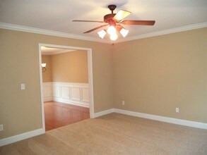 6317 Stillglen Ln in Knoxville, TN - Foto de edificio - Building Photo