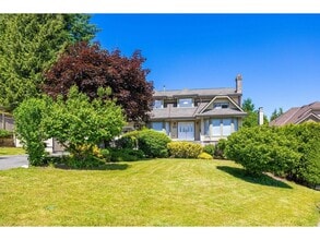 15081-15073 73 Ave in Surrey, BC - Building Photo - Building Photo