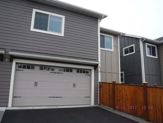 3157 Summer View Ln in Bozeman, MT - Building Photo - Building Photo