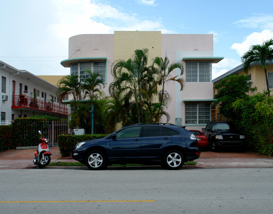 1324 Euclid Ave in Miami Beach, FL - Foto de edificio