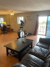 159 Franklin St, Unit #D3 in Stoneham, MA - Building Photo - Building Photo