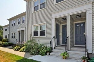 65 Ellsworth St, Unit 65 Ellsworth Street unit in Bridgeport, CT - Building Photo