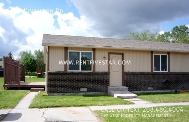 property at 1663 Kinghorn Rd