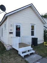 709 8th St in Menominee, MI - Building Photo