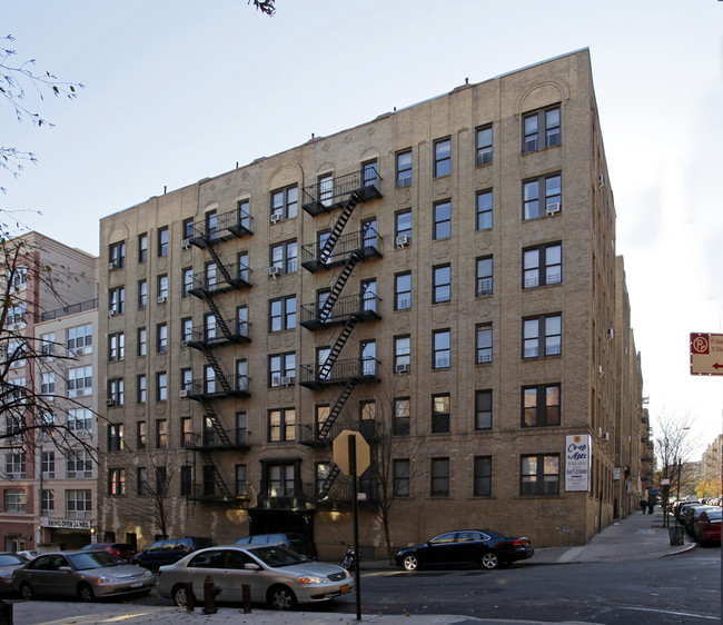 225 Bennett Ave in New York, NY - Building Photo - Building Photo