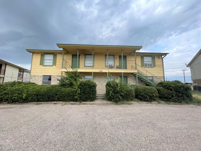 property at 1106 Eastside Dr