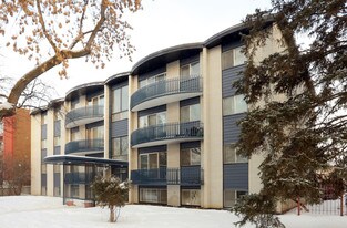 Michelle Manor in Edmonton, AB - Building Photo