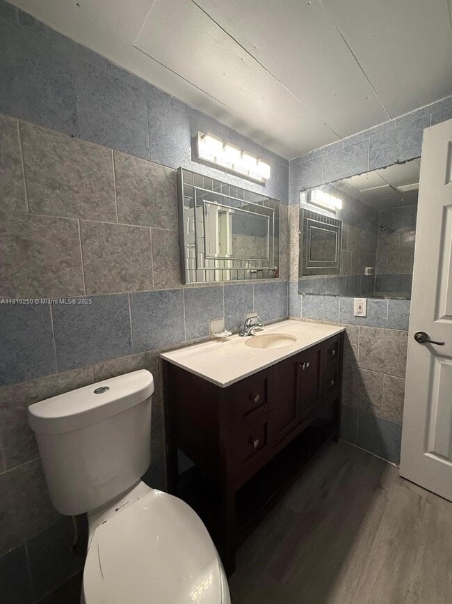 3600 NW 21st St in Lauderdale Lakes, FL - Building Photo - Building Photo