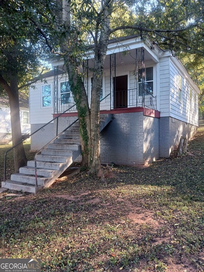 property at 16 Wingfoot Trail