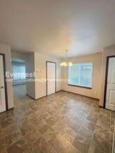 111 W 6th St in North Bend, WA - Building Photo - Building Photo