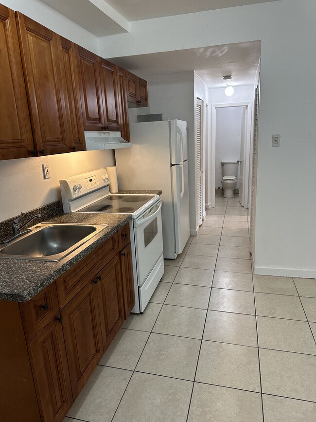 985 SW 5th St in Miami, FL - Building Photo - Building Photo