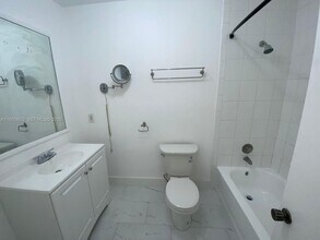 15389 S Dixie Hwy in Palmetto Bay, FL - Building Photo - Building Photo