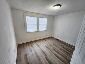 2184 W 45th St in Jacksonville, FL - Building Photo - Building Photo