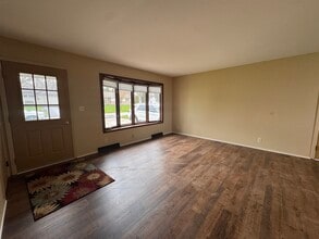 757 Watson Dr in Genoa, IL - Building Photo - Building Photo