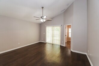 2741 Acorn Park Dr N in Jacksonville, FL - Building Photo - Building Photo