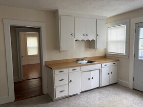 16 Eddy St in Waltham, MA - Building Photo - Building Photo