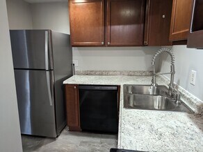 723 Whitcomb St in Kalamazoo, MI - Building Photo - Building Photo