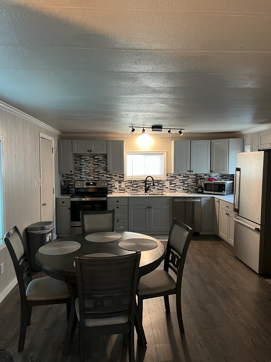 9050 Golovin St in Anchorage, AK - Building Photo