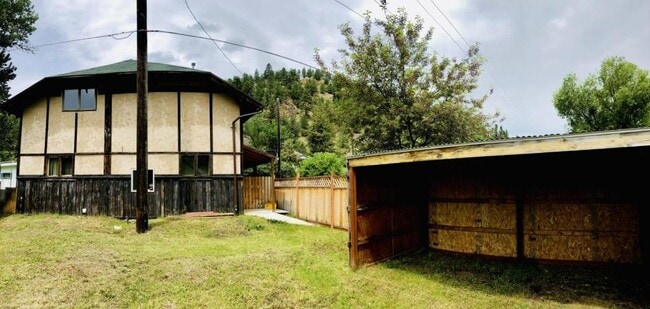 property at 85 Old Alhambra Rd