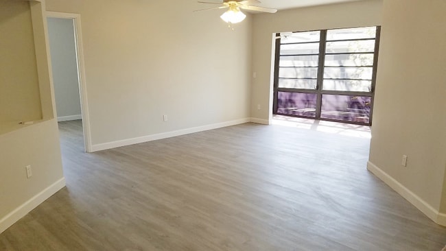 2388 Oak Park Way in Orlando, FL - Building Photo - Building Photo