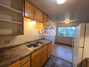 2512-2514 Clinton Way in Yakima, WA - Building Photo - Building Photo