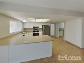 1113 W Runion Dr in Phoenix, AZ - Foto de edificio - Building Photo