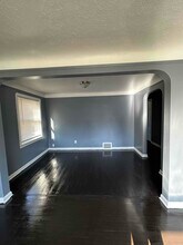 950 Helmsdale Rd in Cleveland Heights, OH - Building Photo - Building Photo