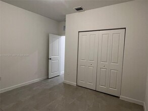 11953 SW 240th St in Princeton, FL - Building Photo - Building Photo