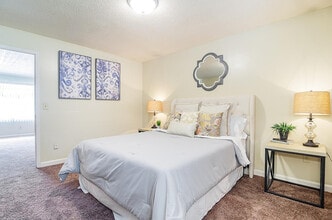 Willow Lake Apartments in North Charleston, SC - Building Photo - Building Photo